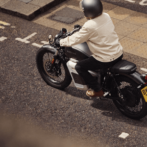 RM2_Midnight_Black_Lifestyle_Riding_Solo_Hero